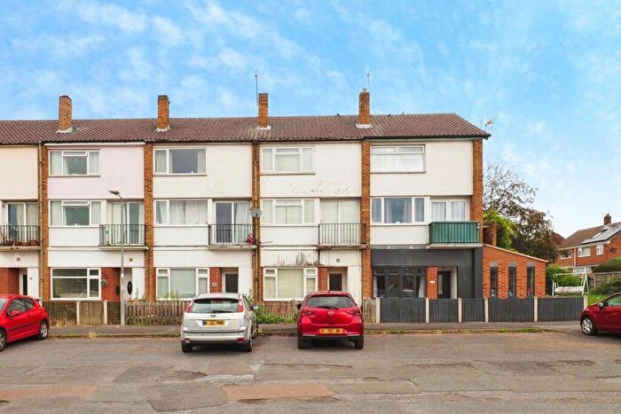 2 Bedroom Maisonette For Sale In Haddon Way, Radcliffe-on-Trent, Nottingham, NG12