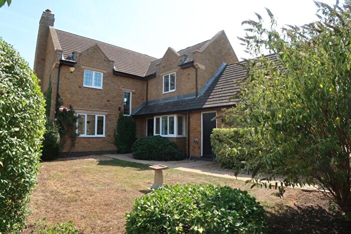5 Bedroom Detached House For Sale In Kimble Close, Knightcote, CV47