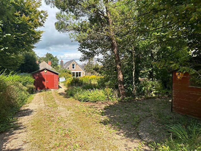 4 Bedroom Bungalow For Sale In Mayfield, Martinstown, Dorchester, DT2