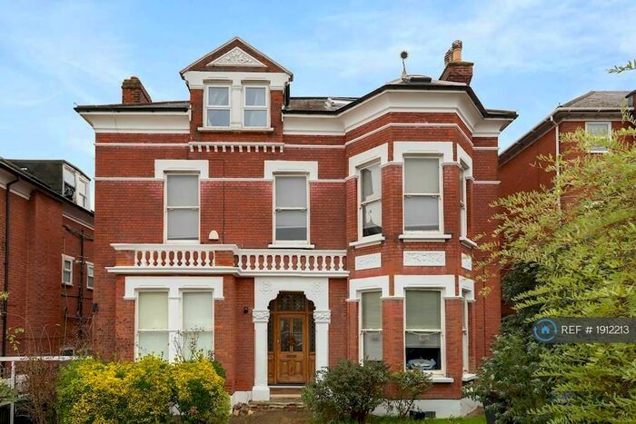 2 Bedroom Flat To Rent In Hermitage Road, London, SE19