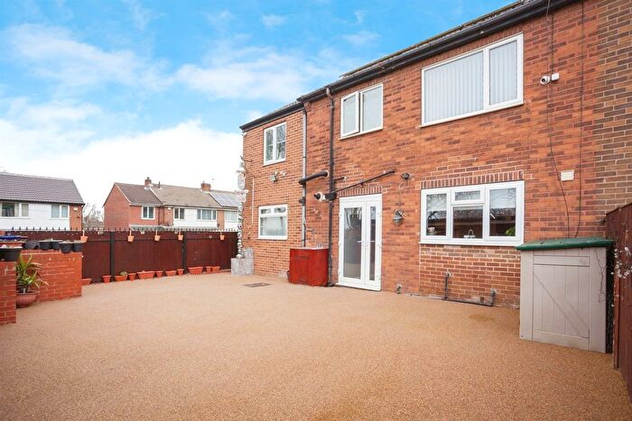 5 Bedroom Semi-Detached House For Sale In St. Johns Crescent, Normanton, WF6