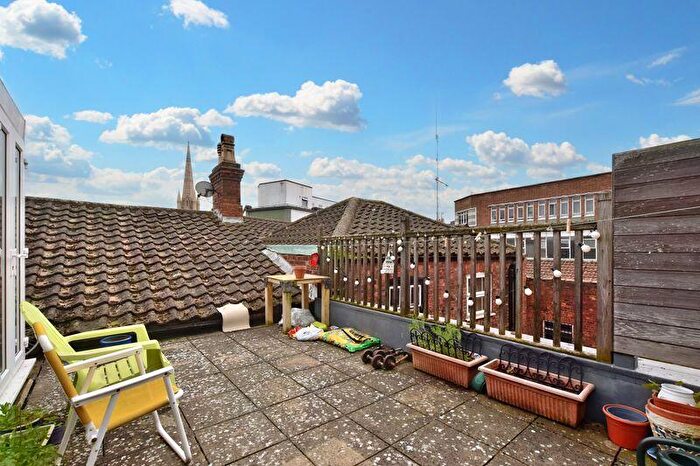 1 Bedroom Apartment For Sale In Clasketgate, Town Centre, Lincoln, LN2