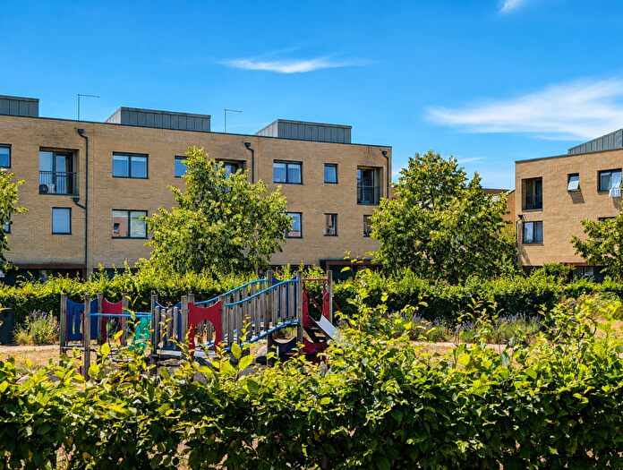 4 Bedroom End Of Terrace House For Sale In Glebe Farm Drive, Trumpington, CB2