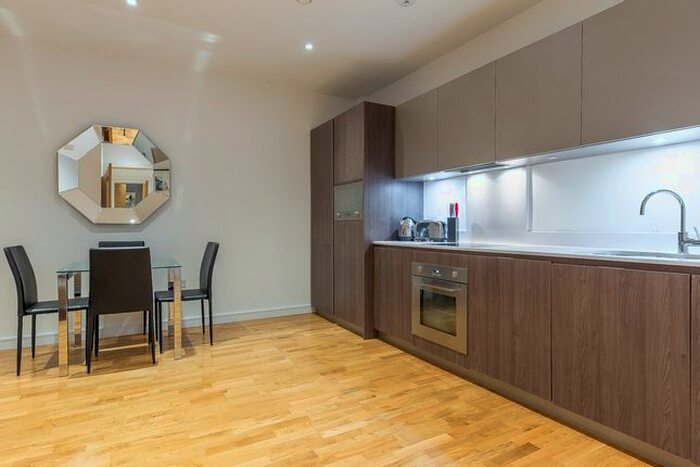 2 Bedroom Flat To Rent In Scimitar House, Eastern Road, Romford, Romford, Essex, RM1