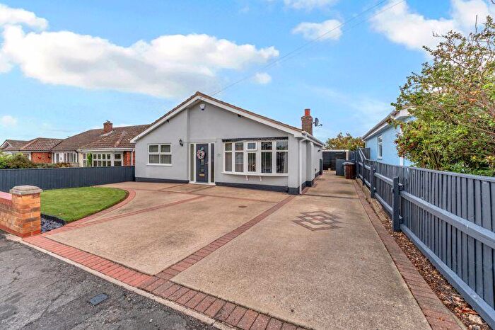 3 Bedroom Detached Bungalow For Sale In Andrew Road, Humberston, DN36