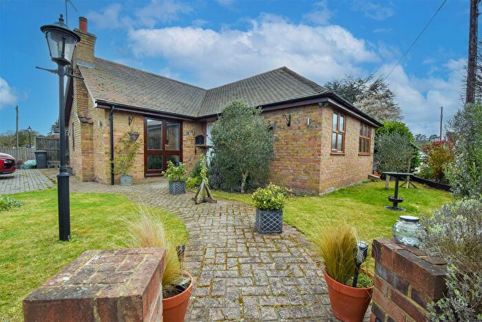 2 Bedroom Detached Bungalow For Sale In Peartree Lane, Doddinghurst, Brentwood, CM15