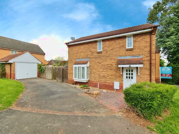 3 Bedroom Detached House To Rent In Balmoral Close, Wellingborough, Northants, NN8