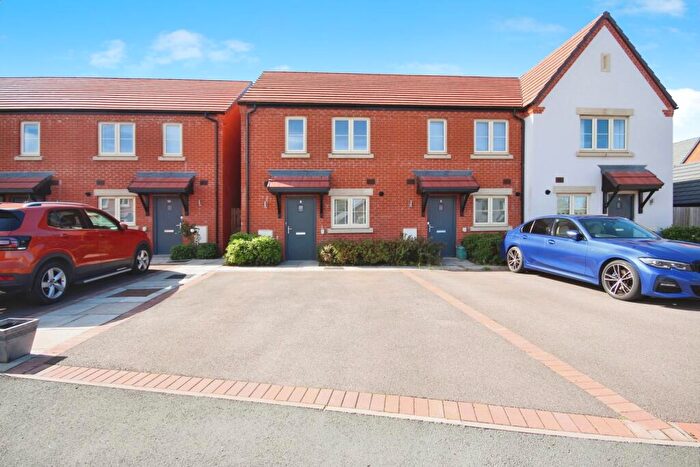 2 Bedroom End Of Terrace House For Sale In Whitehead Close, Radford Semele, Leamington Spa, Warwickshire, CV31