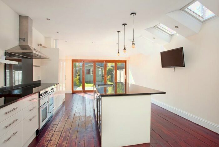 3 Bedroom Terraced House To Rent In Fairfield Road Winchester, SO22