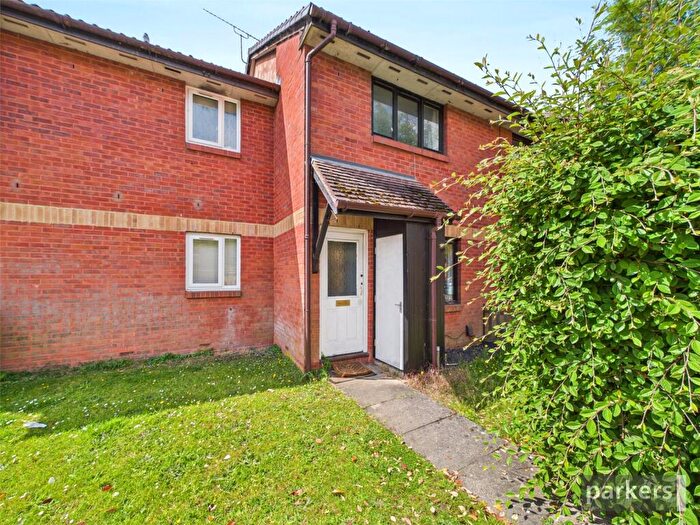 2 Bedroom Terraced House For Sale In Bolwell Close, Twyford, Reading, Berkshire, RG10