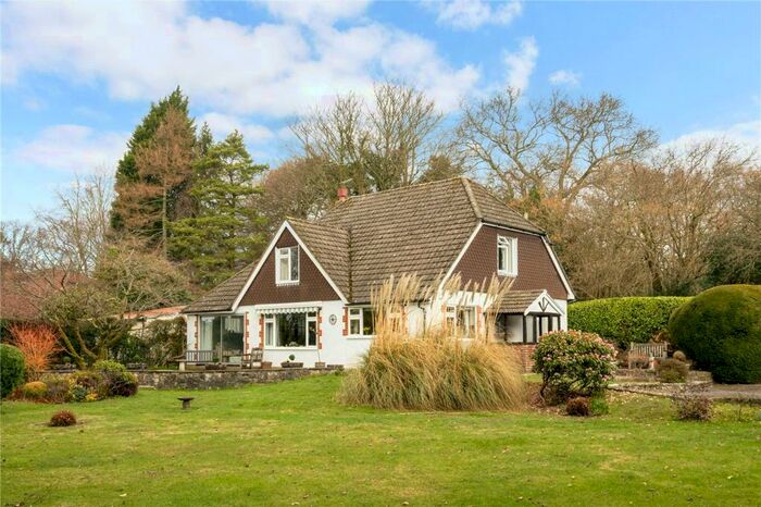 4 Bedroom Detached House To Rent In High Pitfold, Hindhead, GU26