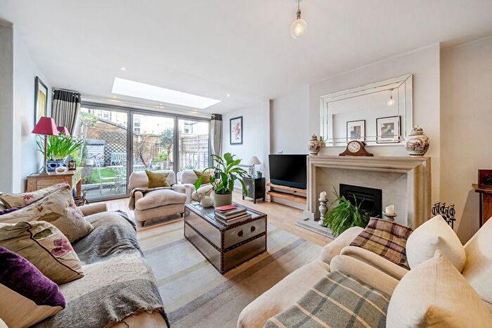 2 Bedroom Terraced House For Sale In Amies Street, Battersea, London, SW11