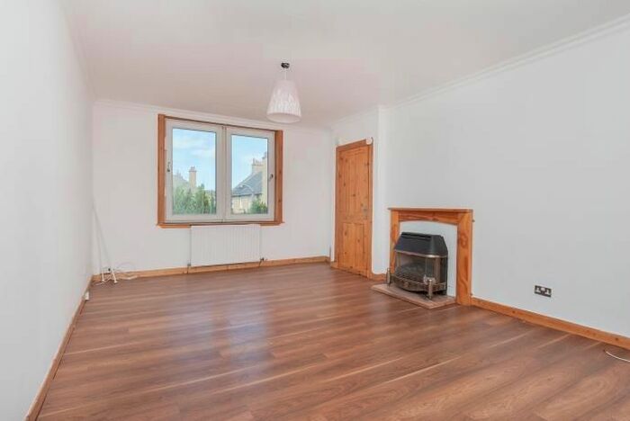 3 Bedroom Flat To Rent In Mount Lodge Place, Edinburgh EH15