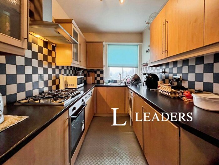 2 Bedroom Flat To Rent In Eaton Road, Hove, BN3