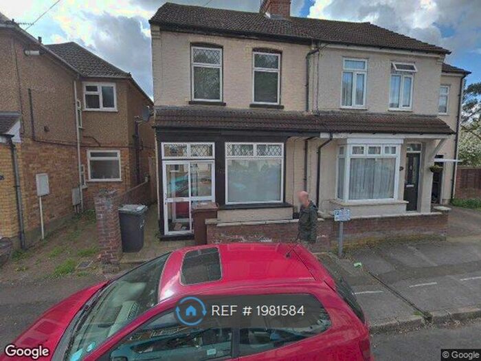 2 Bedroom Semi-Detached House To Rent In Bendysh Road, Bushey, WD23