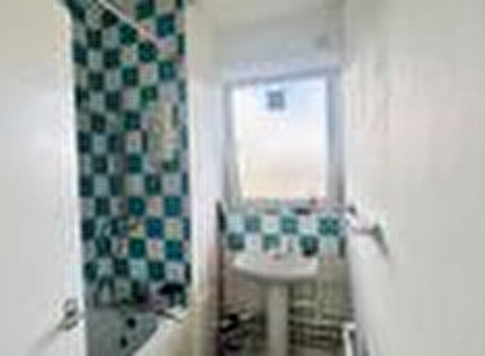 4 Bedroom Flat To Rent In Gernon Road, London, E3