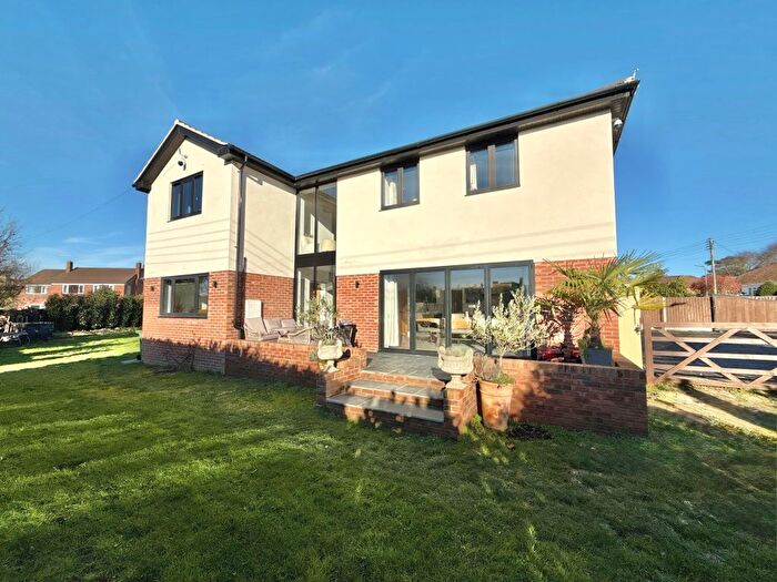 5 Bedroom Detached House For Sale In Tarratt Road, Yeovil, Somerset, BA20