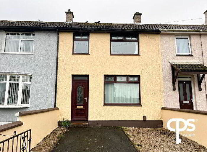 3 Bedroom Mid Terraced House For Sale In Ardnamoyle Park, Derry, BT48