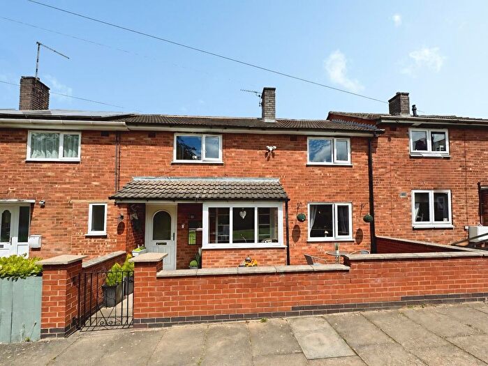 3 Bedroom Town House For Sale In Pen Close, Leicester, LE2
