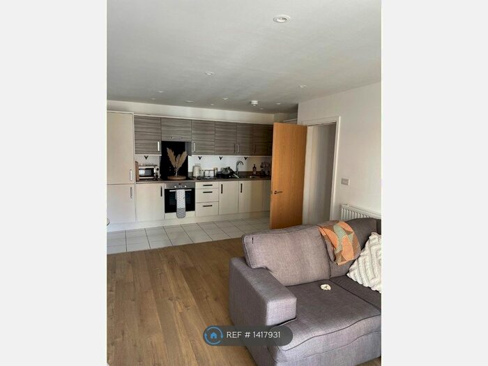 2 Bedroom Flat To Rent In Centenary Plaza, Southampton, SO19