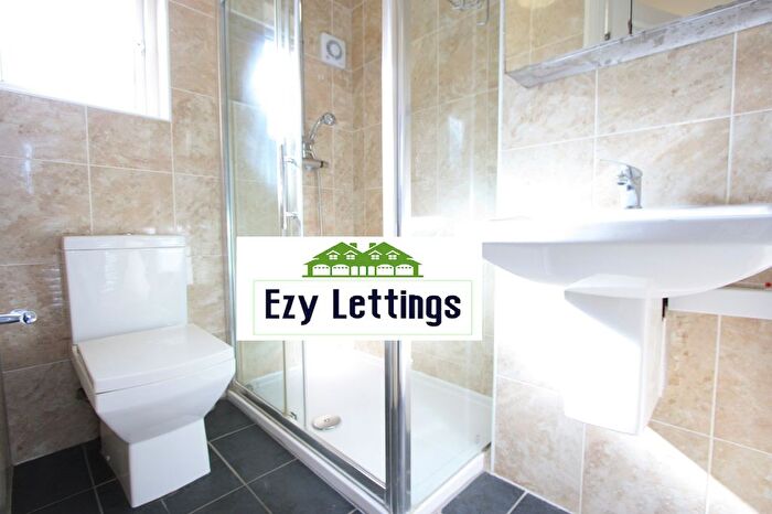 3 Bedroom Flat To Rent In Kingston Road, New Malden, KT3