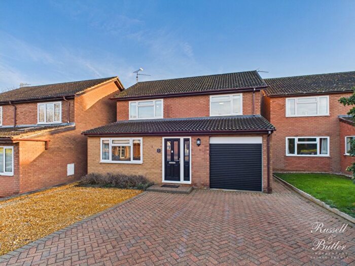 4 Bedroom Detached House To Rent In Boswell Court, Buckingham, MK18
