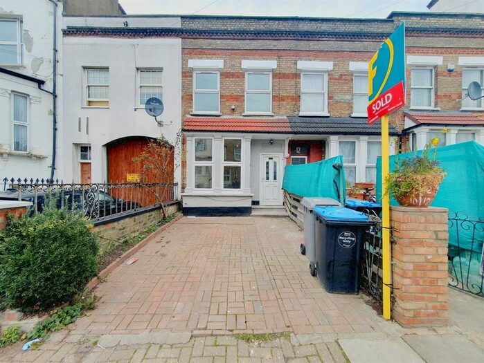 3 Bedroom Property To Rent In Rucklidge Avenue, London, NW10