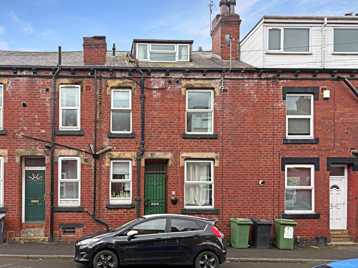 2 Bedroom Terraced House To Rent In Harold Grove, Leeds, LS6