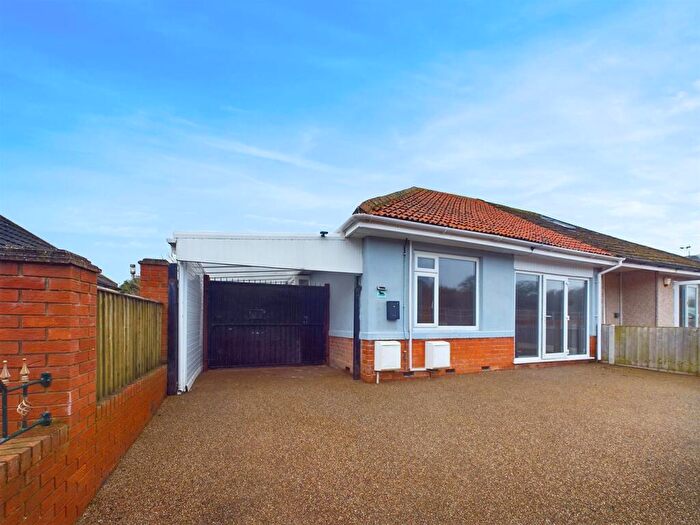 2 Bedroom Semi-Detached Bungalow For Sale In Quebec Road, Mablethorpe, LN12