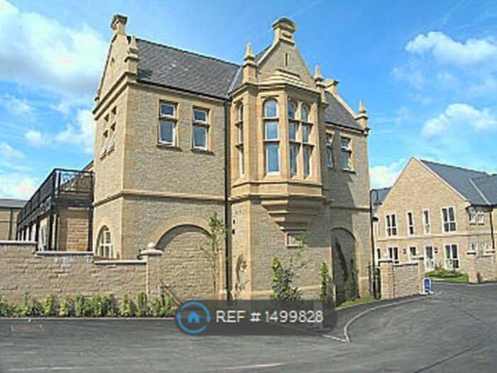 2 Bedroom Flat To Rent In Emily Way, Halifax, HX1
