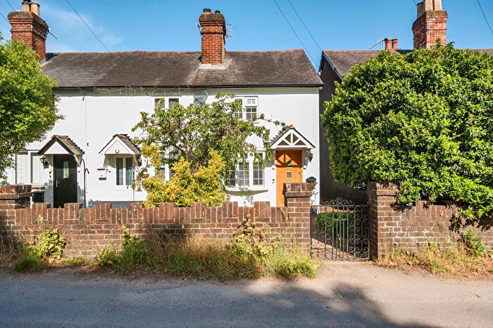 2 Bedroom End Of Terrace House For Sale In Pound Place, Shalford, Guildford, GU4