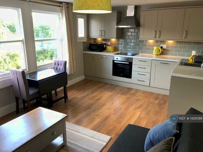 1 Bedroom Flat To Rent In Bath Road, Bath, BA1