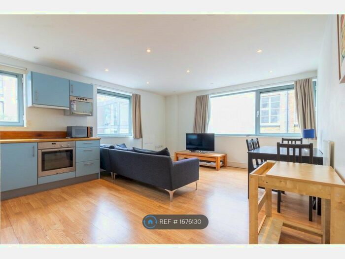 2 Bedroom Flat To Rent In Bell Yard Mews, London, SE1