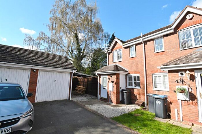 2 Bedroom End Of Terrace House For Sale In Holly Drive, Ryton On Dunsmore, CV8