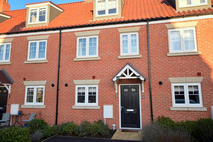3 Bedroom Terraced House To Rent In Foxglove Way, Scarborough, YO13