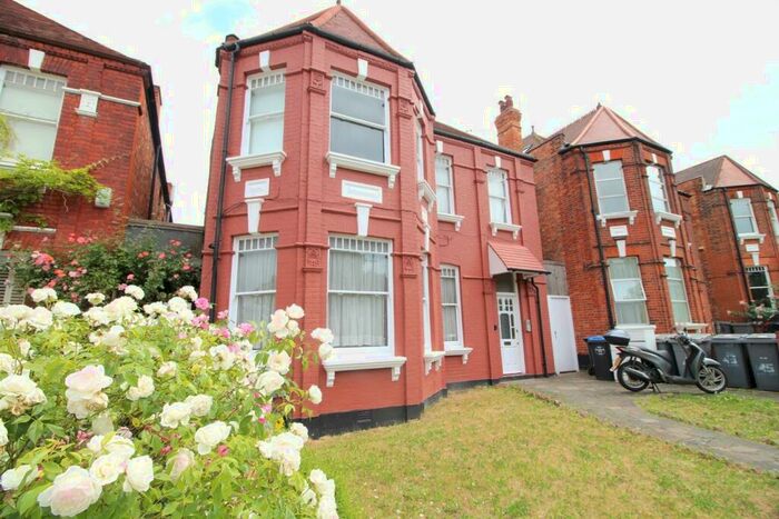 2 Bedroom Flat To Rent In Exeter Road, London, NW2