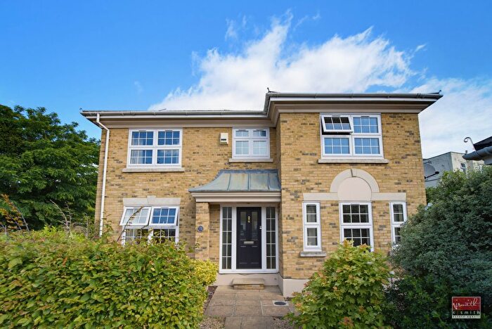 4 Bedroom Detached House For Sale In Lammas Close, Staines-Upon-Thames, Surrey, TW18