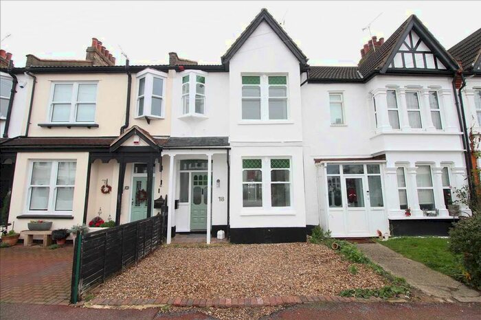 2 Bedroom Property To Rent In Woodfield Road, Leigh-On-Sea, SS9