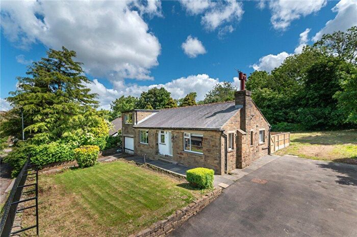 3 Bedroom Bungalow For Sale In Cliffe View, Allerton, Bradford, West Yorkshire, BD15