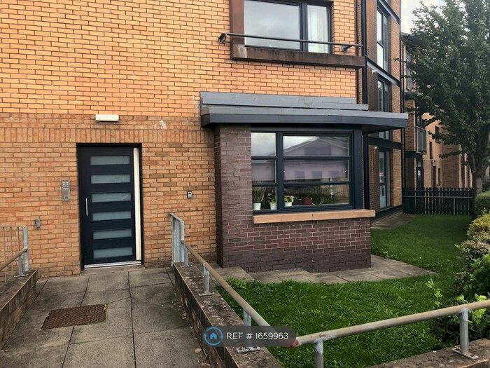 3 Bedroom Flat To Rent In Amulree Street, Glasgow, G32