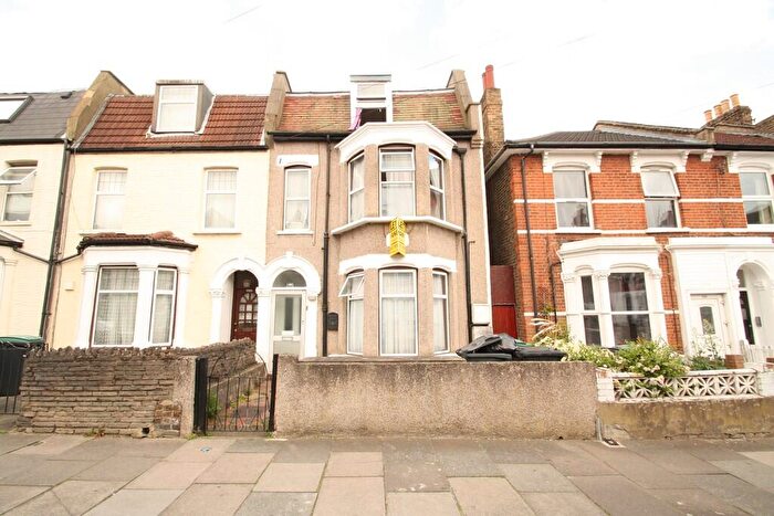 5 Bedroom Apartment For Sale In Harringay Road, Haringey, N15