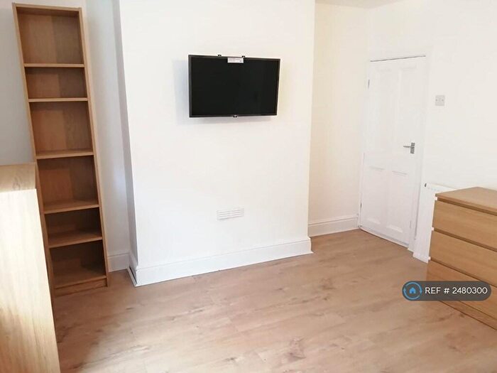 1 Bedroom Flat To Rent In Thesiger Street, Lincoln, LN5