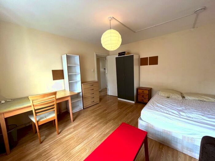 4 Bedroom Flat To Rent In Chalton Street, Euston, NW1