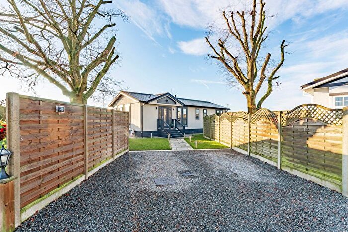 2 Bedroom Park Home For Sale In Eye Road, Brome, IP23