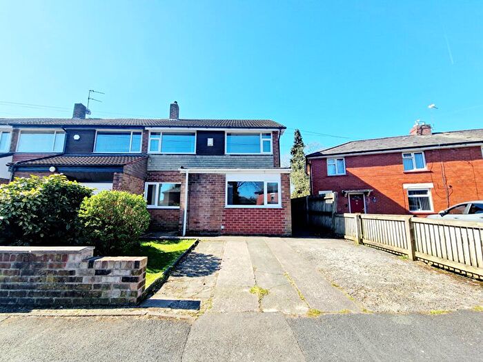 3 Bedroom Semi-Detached House To Rent In Thorpe Avenue, Radcliffe, M26