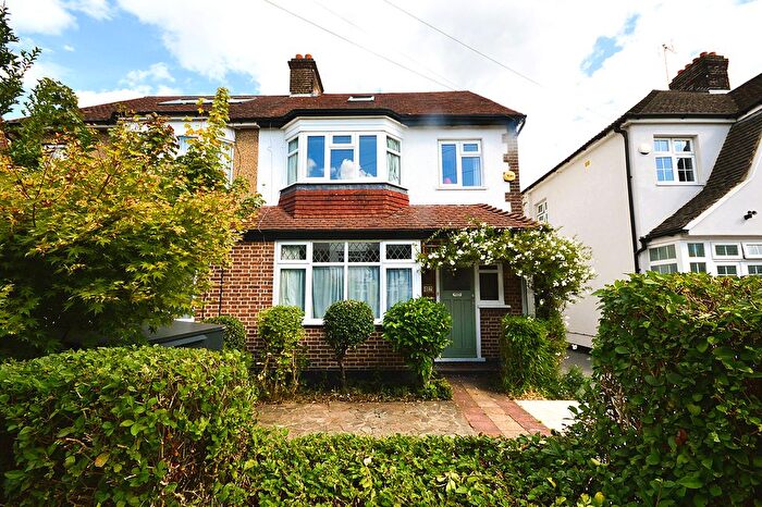 4 Bedroom Semi-Detached House To Rent In Wembley, HA9