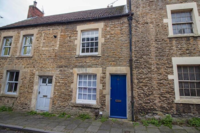 2 Bedroom Cottage For Sale In Naishs Street, Frome, BA11