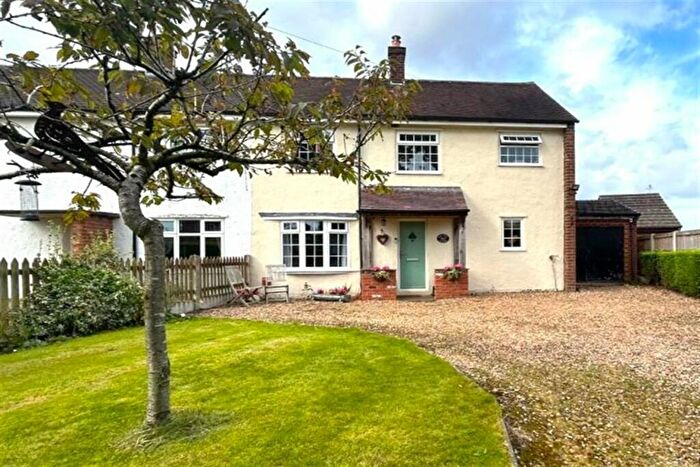 3 Bedroom Semi-Detached House To Rent In Catchpenny Lane, Lower Withington, SK11