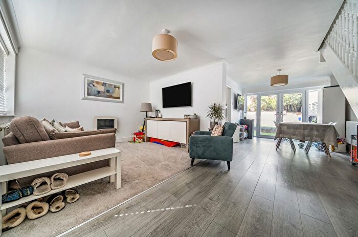 3 Bedroom End Terrace House For Sale In Heather Gardens, Fareham, Hampshire, PO15
