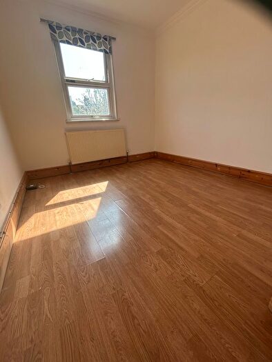 1 Bedroom Terraced House To Rent In Roseberry Gardens, London, N4